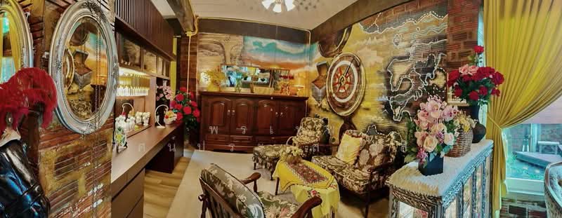 Luxury two-storey home with a private lift. 8.9M THB, ready to transfer, Chiang Mai, San Klang, San Kamphaeng, Chiang Mai, 3 Bedrooms, 300 sqm, Single Detached House For Sale, by พรเทพ ทัศน์ประเสริฐสิน, 500440169 - DDproperty.com