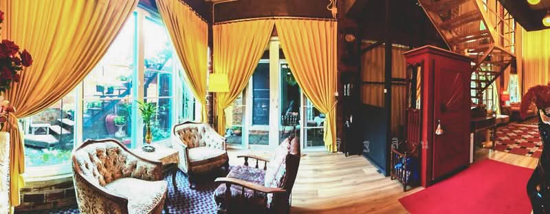 Luxury two-storey home with a private lift. 8.9M THB, ready to transfer, Chiang Mai, San Klang, San Kamphaeng, Chiang Mai, 3 Bedrooms, 300 sqm, Single Detached House For Sale, by พรเทพ ทัศน์ประเสริฐสิน, 500440169 - DDproperty.com