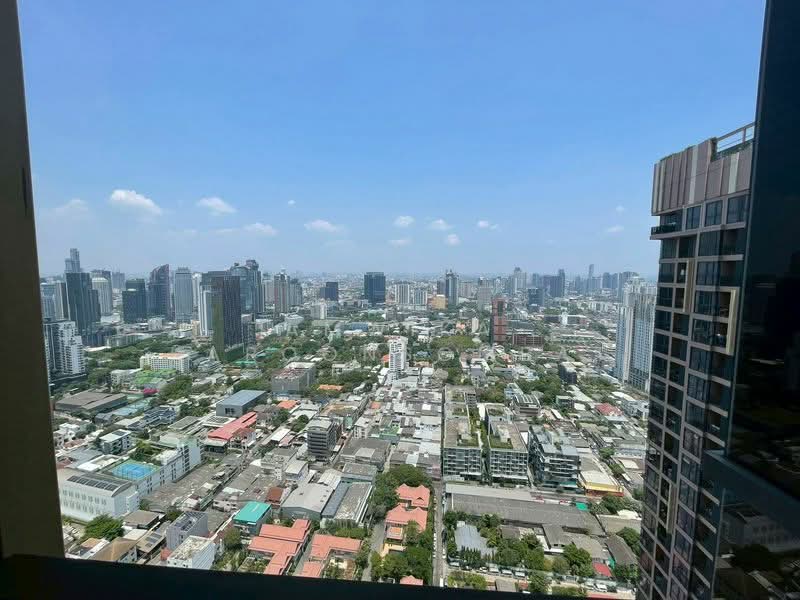 Oka Haus Sukhumvit 36, Bangkok, 3399 Rama 4 Road, Khong Tan, Khlong Toei, Bangkok, 1 Bedroom, 35 sqm, Condo For Rent, by Amwika Karoonsombat, 500440170 - DDproperty.com