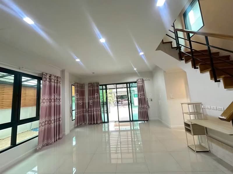 Supalai Essence Ladprao, Bangkok, Soi Ladprao 107, Khlong Chan, Bang Kapi, Bangkok, 4 Bedrooms, 243 sqm, Single Detached House For Rent, by NTG Property House Co.,Ltd., 500440179 - DDproperty.com