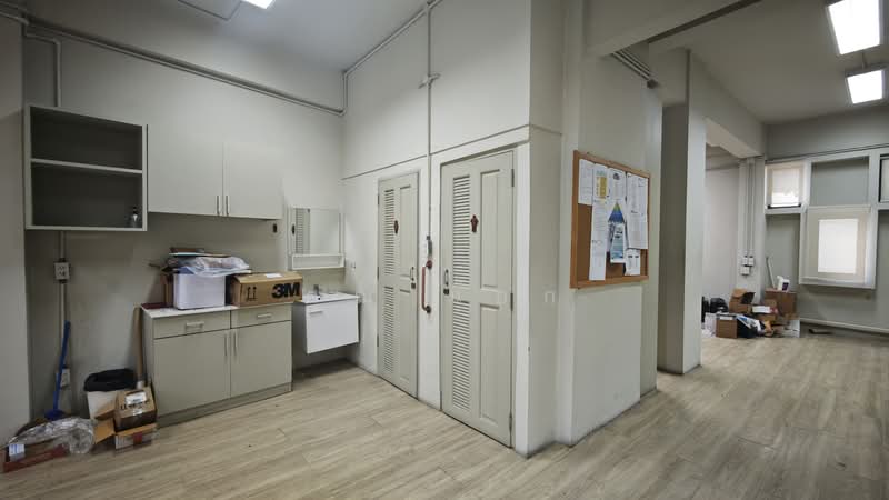 Thai Meter Building, Bangkok, วรจักร, Ban Bat, Pom Prap Sattru Phai, Bangkok, , 1,200 sqm, Shophouse For Sale, by Khun Nog, 500440225 - DDproperty.com
