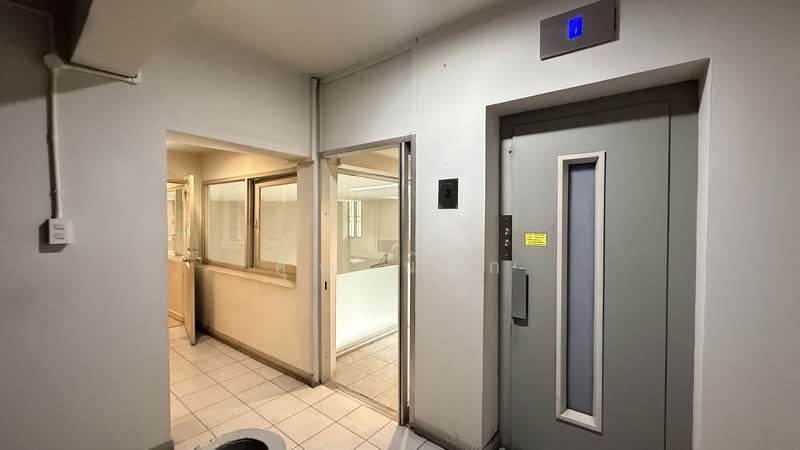 Thai Meter Building, Bangkok, วรจักร, Ban Bat, Pom Prap Sattru Phai, Bangkok, , 1,200 sqm, Shophouse For Sale, by Khun Nog, 500440225 - DDproperty.com