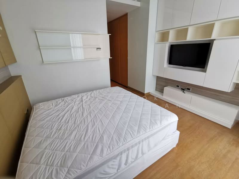 Saladaeng Residences, Bangkok, 29/1 North Sathorn Road, Silom, Bang Rak, Bangkok, 2 Bedrooms, 120 sqm, Condo For Rent, by Supachok Subrawewattana, 500440232 - DDproperty.com