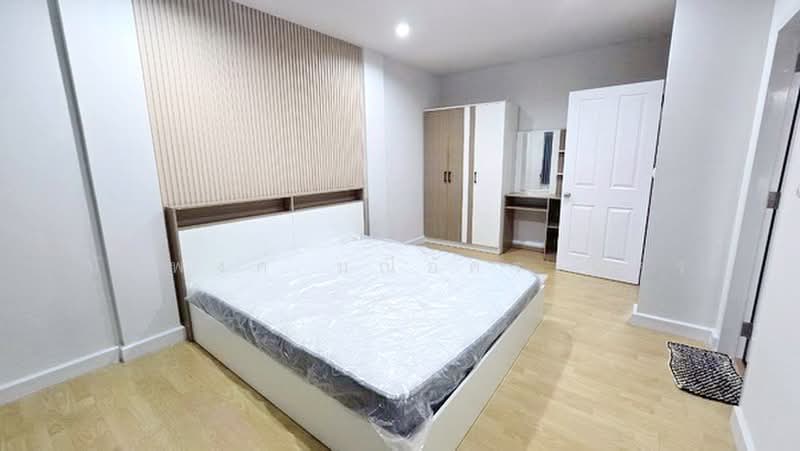 Townplus On Nut, Bangkok, On Nut - Ladkrabang Road, Lat Krabang, Bangkok, 3 Bedrooms, 160 sqm, Townhouse For Rent, by นัฐพงค์ มณีอัครเนตร, 500440260 - DDproperty.com