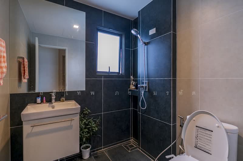 VENUE ID Petchkasem 81, Bangkok, Macharoen Road, Nong Kang Plu, Nong Khaem, Bangkok, 4 Bedrooms, 210 sqm, Single Detached House For Sale, by อดิเทพ ภระมรทัต, 500440295 - DDproperty.com