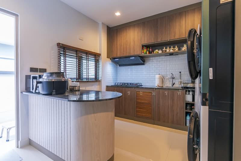 VENUE ID Petchkasem 81, Bangkok, Macharoen Road, Nong Kang Plu, Nong Khaem, Bangkok, 4 Bedrooms, 210 sqm, Single Detached House For Sale, by อดิเทพ ภระมรทัต, 500440295 - DDproperty.com