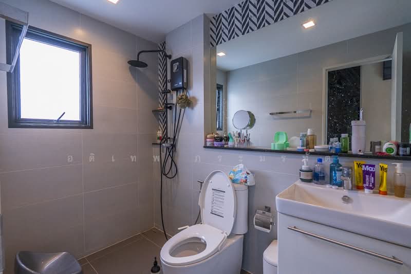VENUE ID Petchkasem 81, Bangkok, Macharoen Road, Nong Kang Plu, Nong Khaem, Bangkok, 4 Bedrooms, 210 sqm, Single Detached House For Sale, by อดิเทพ ภระมรทัต, 500440295 - DDproperty.com