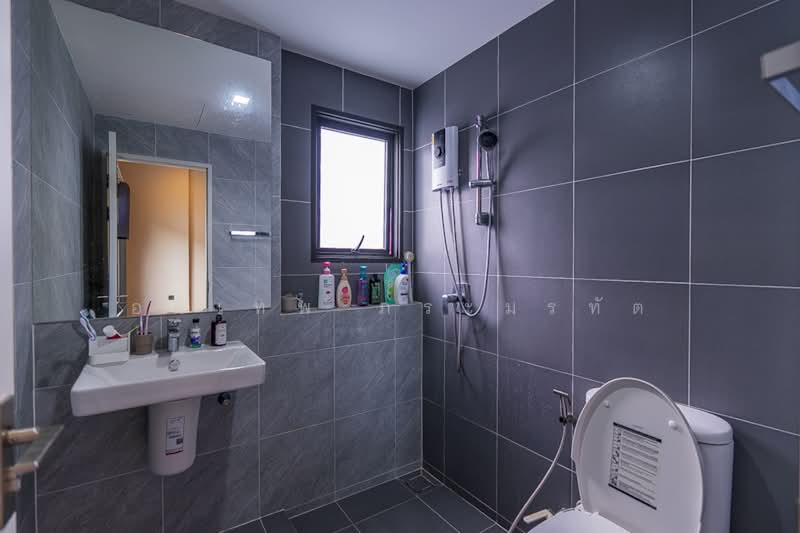 VENUE ID Petchkasem 81, Bangkok, Macharoen Road, Nong Kang Plu, Nong Khaem, Bangkok, 4 Bedrooms, 210 sqm, Single Detached House For Sale, by อดิเทพ ภระมรทัต, 500440295 - DDproperty.com
