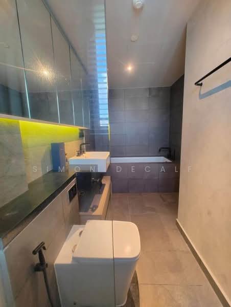 The Lofts Asoke, Bangkok, Sukhumvit 21 Road, Khlongtoei Nua, Watthana, Bangkok, 3 Bedrooms, 130 sqm, Condo For Rent, by Simon Decalf, 500440328 - DDproperty.com