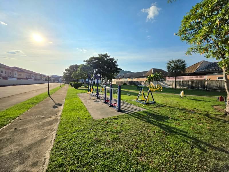 เซนสิริทาวน์ แหลมฉบัง (Censiri Town Laem Chabang), Chon Buri (Pattaya), Thung Suk La, Si Racha, Chon Buri (Pattaya), 2 Bedrooms, 100 sqm, Townhouse For Sale, by The Best Property วา, 500440398 - DDproperty.com