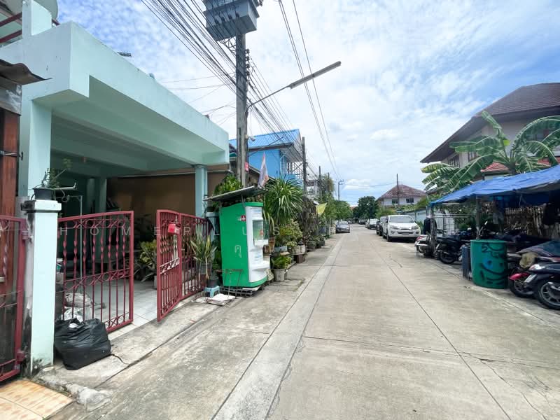 หมู่บ้านพูนสินธานี 1, กรุงเทพ, ลาดกระบัง, กรุงเทพ, 115 ตร.ม., ทาวน์เฮ้าส์ ขาย, โดย HOMEPLUS REALTY - คุณมิรา, 500440421 - DDproperty.com