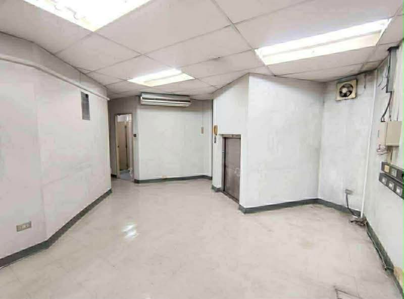 For Rent | Standalone 4-Storey Commercial Building | Prime Rama IV Road | 200m to MRT Hua Lamphong, Bangkok, Rong Muang, Pathum Wan, Bangkok, , 660 sqm, Shophouse For Rent, by การุณ ชมภูบุตร, 500440434 - DDproperty.com
