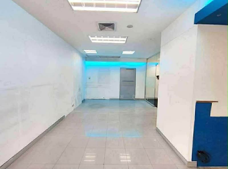 For Rent | Standalone 4-Storey Commercial Building | Prime Rama IV Road | 200m to MRT Hua Lamphong, Bangkok, Rong Muang, Pathum Wan, Bangkok, , 660 sqm, Shophouse For Rent, by การุณ ชมภูบุตร, 500440434 - DDproperty.com