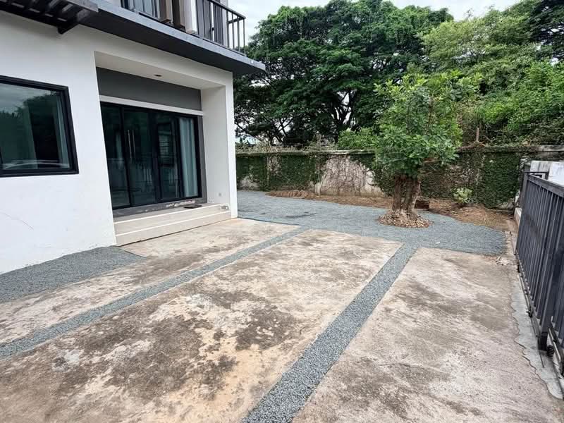 Townhome for rent near Kad Pakwan Market, Chiang Mai Rental Price: 14,000 THB / month No.14H1114, Chiang Mai, San Phak Wan, Hang Dong, Chiang Mai, 2 Bedrooms, 110 sqm, Townhouse For Rent, by Baandeedee Chiangmai, 500440485 - DDproperty.com