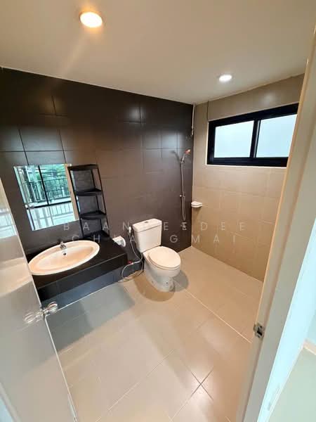 Townhome for rent near Kad Pakwan Market, Chiang Mai Rental Price: 14,000 THB / month No.14H1114, Chiang Mai, San Phak Wan, Hang Dong, Chiang Mai, 2 Bedrooms, 110 sqm, Townhouse For Rent, by Baandeedee Chiangmai, 500440485 - DDproperty.com