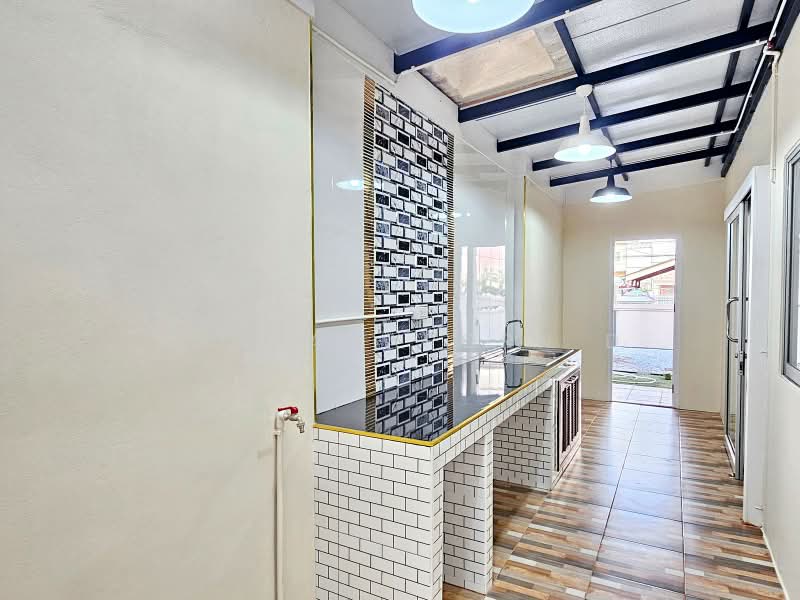 Passorn 12 Rangsit Klong 3, Pathum Thani, Yothathikan Khu Khot-Klong Luang Road, Khlong Sam, Khlong Luang, Pathum Thani, 4 Bedrooms, 150 sqm, Single Detached House For Sale, by Angsanaporn D, 500440512 - DDproperty.com