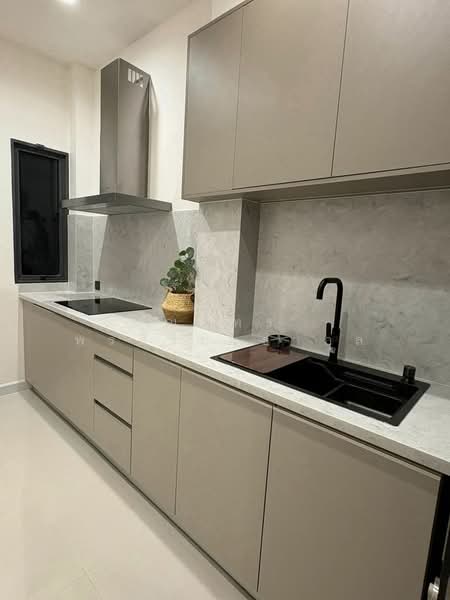 The Gentry Phatthanakan 2, Bangkok, Phatthanakan 32, Suan Luang, Bangkok, 4 Bedrooms, 425 sqm, Single Detached House For Rent, by ณภัทร พรสิริเมธากุล, 500440525 - DDproperty.com