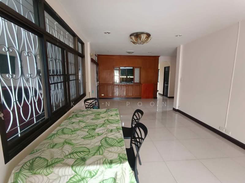 For Rent: Newly Renovated Detached House Near BTS Bearing | Parking for 6+ Cars (SPSSR319), Samut Prakan, สุขุมวิท 107, Samrong Nua, Muang Samut Prakarn, Samut Prakan, 3 Bedrooms, 200 sqm, Single Detached House For Rent, by Khun Poon, 500440527 - DDproperty.com