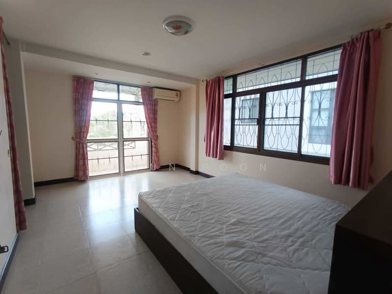 For Rent: Newly Renovated Detached House Near BTS Bearing | Parking for 6+ Cars (SPSSR319), Samut Prakan, สุขุมวิท 107, Samrong Nua, Muang Samut Prakarn, Samut Prakan, 3 Bedrooms, 200 sqm, Single Detached House For Rent, by Khun Poon, 500440527 - DDproperty.com