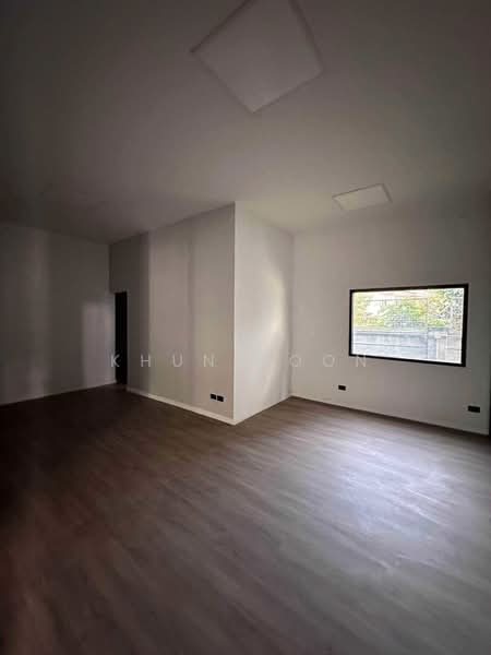 For Rent: Warehouse with Office | Chalerm Phrakiat Rama IX | Parking for 10+ Cars (SPSSR320), Bangkok, เฉลิมพระเกียรติ ร.9, Nong Bon, Prawet, Bangkok, , 540 sqm, Warehouse/Factory For Rent, by Khun Poon, 500440545 - DDproperty.com