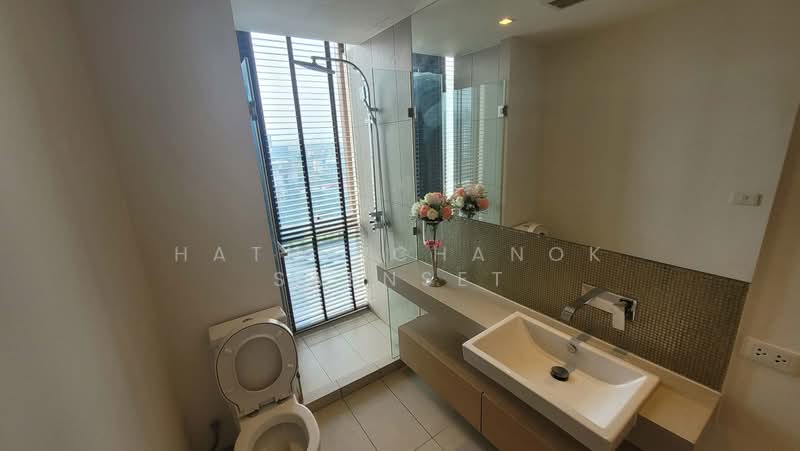 The Lofts Ekkamai, Bangkok, 1415 Sukhumvit Road, Phra Kanong Nua, Watthana, Bangkok, 2 Bedrooms, 61 sqm, Condo For Rent, by Hathaichanok Saenset, 500440574 - DDproperty.com