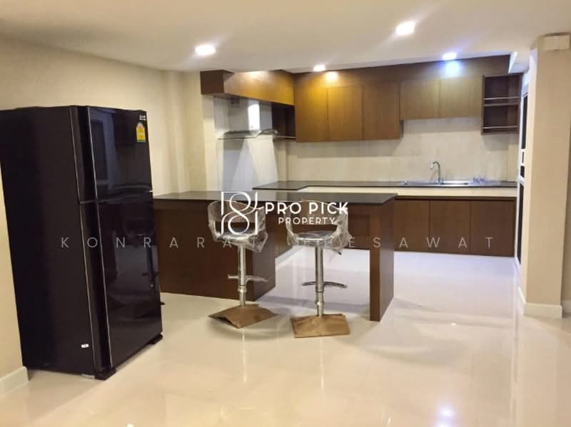 For Rent Townhouse BTS Ekamai Sukhumvit Watthana Bangkok PP-00401, Bangkok, สุขุมวิท, Khlong Tan Nua, Watthana, Bangkok, 3 Bedrooms, 350 sqm, Townhouse For Rent, by Konrarat Deesawat, 500440586 - DDproperty.com