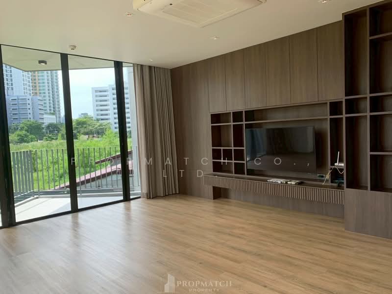 Raveevan Space, Bangkok, Soi Sukhumvit 39, Khlong Tan Nua, Watthana, Bangkok, 3 Bedrooms, 270 sqm, Condo For Rent, by PROPMATCH CO., LTD., 500440636 - DDproperty.com