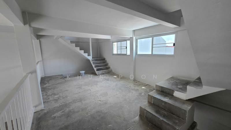 For Rent: Newly Renovated Corner Commercial Building | 2 Connected Units | Near Si Udom MRT Statio, Bangkok, เฉลิมพระเกียรติรัชกาลที่ 9, Nong Bon, Prawet, Bangkok, , 226 sqm, Shophouse For Rent, by Khun Poon, 500440660 - DDproperty.com