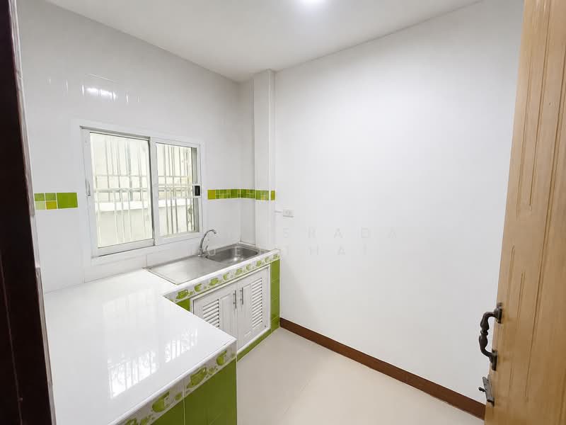 หมู่บ้านอยู่สบายพรรพี วิลล่า คลองหนึ่ง, Pathum Thani, เทพกุญชร45, Khlong Nung, Khlong Luang, Pathum Thani, 2 Bedrooms, 90 sqm, Single Detached House For Sale, by Laphasrada Suebthai, 500440678 - DDproperty.com