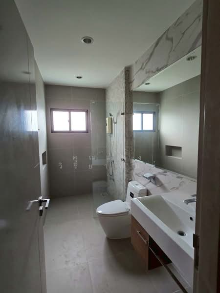 Large luxury house on over 105 sq.wa of land in the quality THE MARQ Pinklao Project, Bangkok, Sala Thammasop, Thawi Watthana, Bangkok, 4 Bedrooms, 346 sqm, Single Detached House For Sale, by Tang Wiriyapan, 500440699 - DDproperty.com