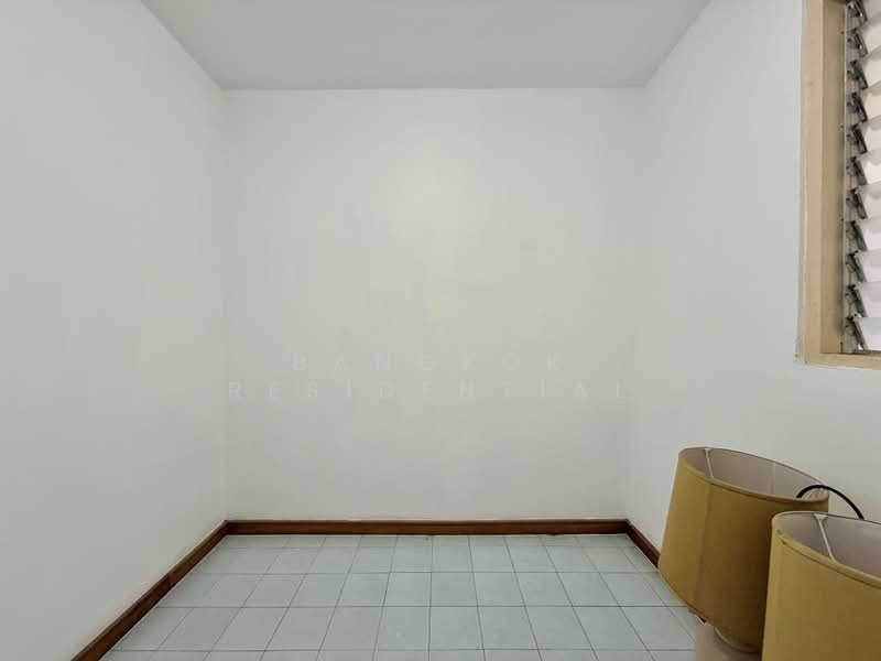 Esmeralda Apartments, Bangkok, Soi Ngamduphli, Rama 4 Road, Thung Maha Mek, Sathon, Bangkok, 2 Bedrooms, 240 sqm, Apartment For Rent, by Bangkok Residential, 500440714 - DDproperty.com