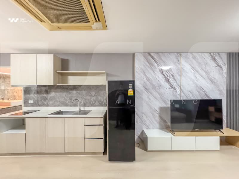 State Tower, Bangkok, 1055 Silom Road, Silom, Bang Rak, Bangkok, 1 Bedroom, 68 sqm, Condo For Rent, by Ratchawan Huang, 500440741 - DDproperty.com