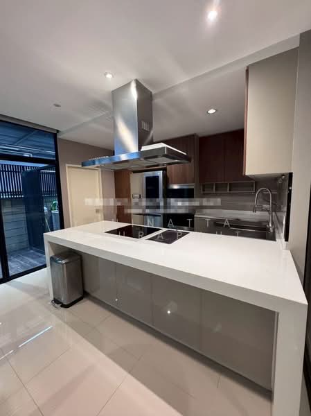 Nirvana Define Srinakarin-Rama 9, Bangkok, Srinakarin - Rom Klao Road, Saphan Sung, Bangkok, 3 Bedrooms, 285 sqm, Townhouse For Sale, by Yaninatta Jaturaphut, 500440751 - DDproperty.com