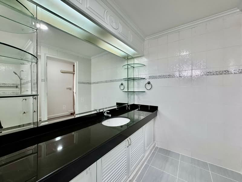 GM Mansion, Bangkok, 5 Soi Sukhumvit 30, Khlong Tan Nua, Watthana, Bangkok, 3 Bedrooms, 380 sqm, Apartment For Rent, by Bangkok Residential, 500440762 - DDproperty.com