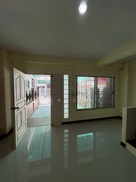 Townhouse for Rent Near BTS Udom Suk / BTS Punnawithi (SPSJP526), Bangkok, วชิรธรรม ซอย6, Bang Na Nuea, Bang Na, Bangkok, 2 Bedrooms, 160 sqm, Townhouse For Rent, by Khun Jane, 500440764 - DDproperty.com