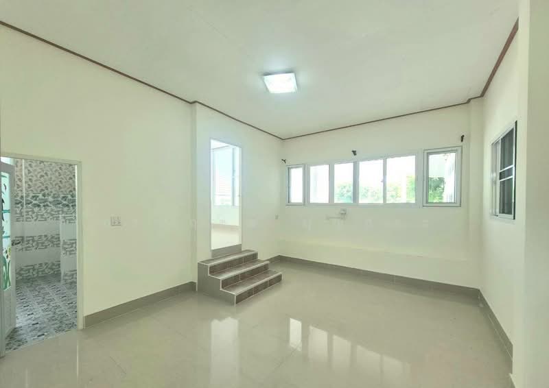 บ้านเดี่ยว 2 ชั้น ( สร้างเอง ) 222.3 ตารางวา ซอยรังสิต-นครนายก 31 (บงกช59), Pathum Thani, รังสิต-นครนายก 31, Khlong Song, Khlong Luang, Pathum Thani, 4 Bedrooms, 330 sqm, Single Detached House For Sale, by กรกฤตย์ บุญสระ, 500440782 - DDproperty.com