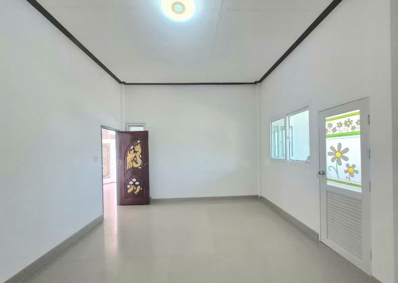 บ้านเดี่ยว 2 ชั้น ( สร้างเอง ) 222.3 ตารางวา ซอยรังสิต-นครนายก 31 (บงกช59), Pathum Thani, รังสิต-นครนายก 31, Khlong Song, Khlong Luang, Pathum Thani, 4 Bedrooms, 330 sqm, Single Detached House For Sale, by กรกฤตย์ บุญสระ, 500440782 - DDproperty.com
