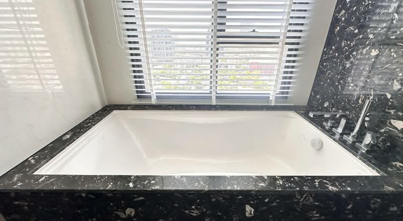 BEATNIQ Sukhumvit 32, Bangkok, Soi Sukhumvit 32, Sukhumvit Road, Khong Tan, Khlong Toei, Bangkok, 2 Bedrooms, 81 sqm, Condo For Rent, by Ratsarin Sirinipaspong, 500440790 - DDproperty.com