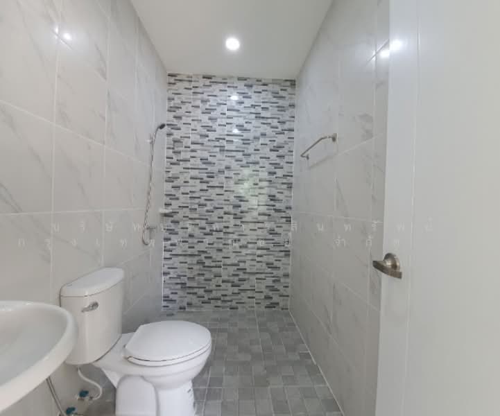 หมู่บ้านปริญลักษณ์ ไลท์ สามัคคี : Parinyaluck Light Samakkee, นนทบุรี, ท่าทราย, เมืองนนทบุรี, นนทบุรี, 116 ตร.ม., ทาวน์เฮ้าส์ ขาย, โดย บริษัทบริหารสินทรัพย์ กรุงเทพพาณิชย์ จำกัด มหาชน ., 500440813 - DDproperty.com