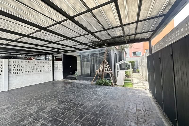 Britloft Kaset-Phahol, Bangkok, Soi Ladplakhao 34, Chorake Bua, Lat Phrao, Bangkok, 3 Bedrooms, 360 sqm, Townhouse For Sale, by สง่าชัย ไทรทองคำ, 500440814 - DDproperty.com