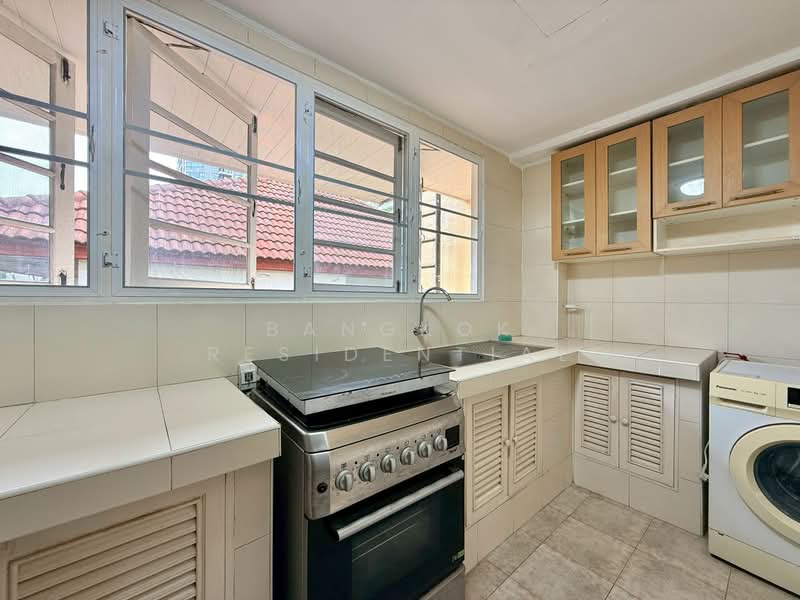 Mukda Mansion, Bangkok, 21 Soi Sukhumvit 43, Khlong Tan Nua, Watthana, Bangkok, 2 Bedrooms, 150 sqm, Apartment For Rent, by Bangkok Residential, 500440829 - DDproperty.com