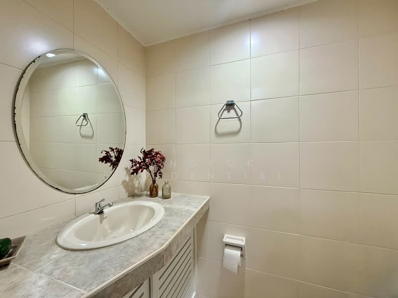 Mukda Mansion, Bangkok, 21 Soi Sukhumvit 43, Khlong Tan Nua, Watthana, Bangkok, 2 Bedrooms, 150 sqm, Apartment For Rent, by Bangkok Residential, 500440829 - DDproperty.com
