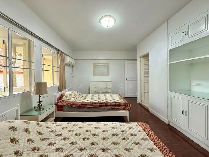 Mukda Mansion, Bangkok, 21 Soi Sukhumvit 43, Khlong Tan Nua, Watthana, Bangkok, 2 Bedrooms, 150 sqm, Apartment For Rent, by Bangkok Residential, 500440829 - DDproperty.com