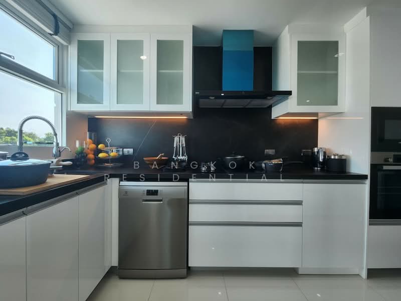 GM Residence, Bangkok, Soi Ekkamai 18, Khlong Tan Nua, Watthana, Bangkok, 3 Bedrooms, 220 sqm, Apartment For Rent, by Bangkok Residential, 500440841 - DDproperty.com
