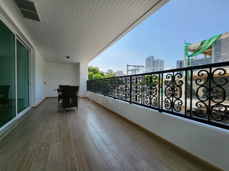 GM Residence, Bangkok, Soi Ekkamai 18, Khlong Tan Nua, Watthana, Bangkok, 3 Bedrooms, 220 sqm, Apartment For Rent, by Bangkok Residential, 500440841 - DDproperty.com