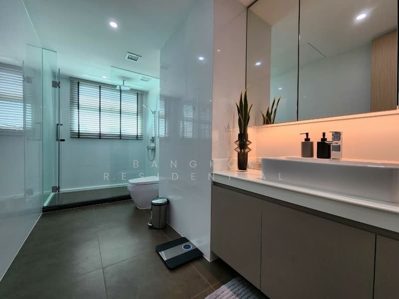 GM Residence, Bangkok, Soi Ekkamai 18, Khlong Tan Nua, Watthana, Bangkok, 3 Bedrooms, 220 sqm, Apartment For Rent, by Bangkok Residential, 500440841 - DDproperty.com