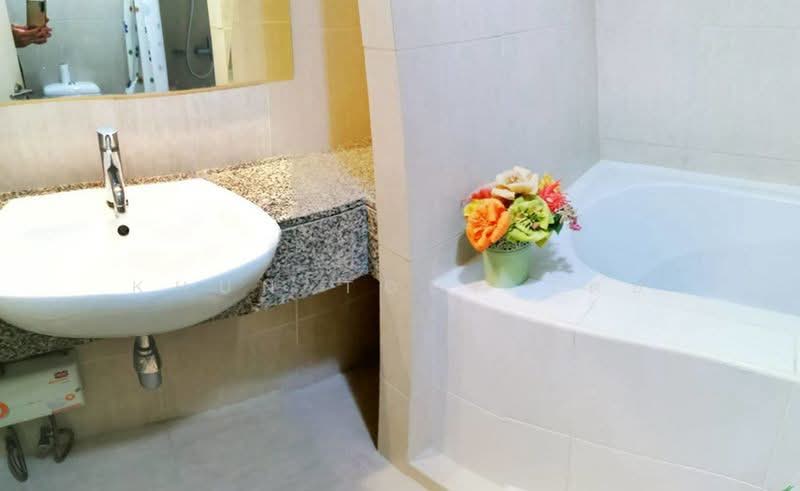 The Clover Thonglor Residence, Bangkok, Soi Sukhumvit 55, Khlong Tan Nua, Watthana, Bangkok, 1 Bedroom, 40 sqm, Condo For Rent, by Khun Toey เตย, 500440855 - DDproperty.com