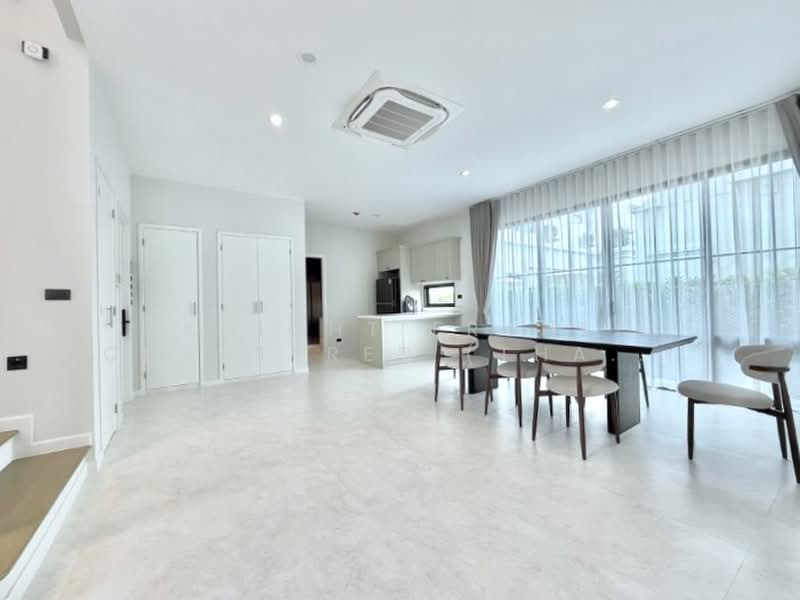 Setthasiri Bangna Km.10, Samut Prakan, Bangphli Yai, Bang Plee, Samut Prakan, 4 Bedrooms, 310 sqm, Single Detached House For Rent, by Knight Frank Chartered (Thailand) Co.,Ltd, 500440866 - DDproperty.com