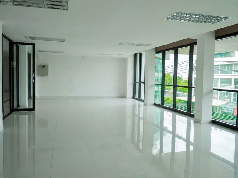 Office Building with Residential Floor | For Sale / Rent Khu Bon 29, Ram Inthra(SPSMG100), Bangkok, คู้บอน 29, Ram Inthra, Khan Na Yao, Bangkok, , 1,700 sqm, Office Space For Rent, by Khun Ming, 500440869 - DDproperty.com