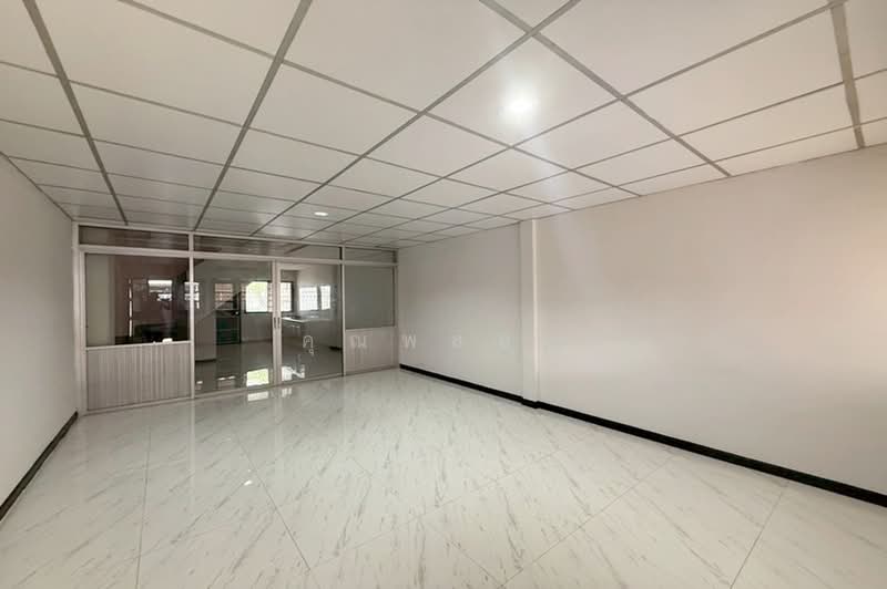 หมู่บ้านลานทอง, Nonthaburi, ถนนติวานนท์, Bang Phut, Pak Kret, Nonthaburi, 2 Bedrooms, 110 sqm, Townhouse For Sale, by คุณพลอย, 500440877 - DDproperty.com